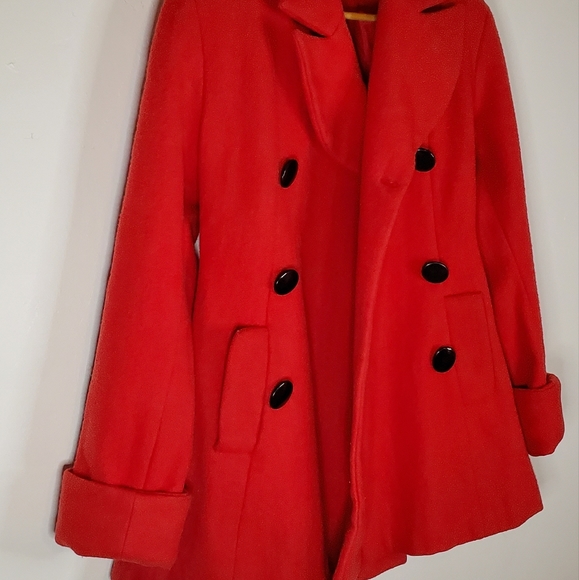 Red Mod 60s-style Wool Peacoat with Bold Black Buttons - Picture 11 of 16